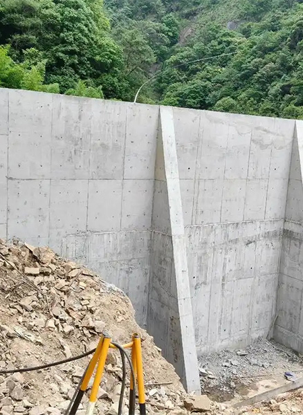 北京丰台区重力式挡土墙